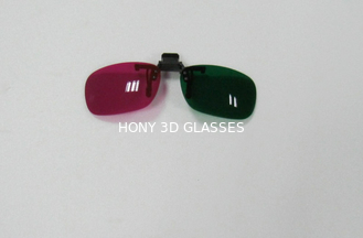 Закрепите на пластичных красных стеклах зеленого цвета 3D для изображения и кино взгляда 3D